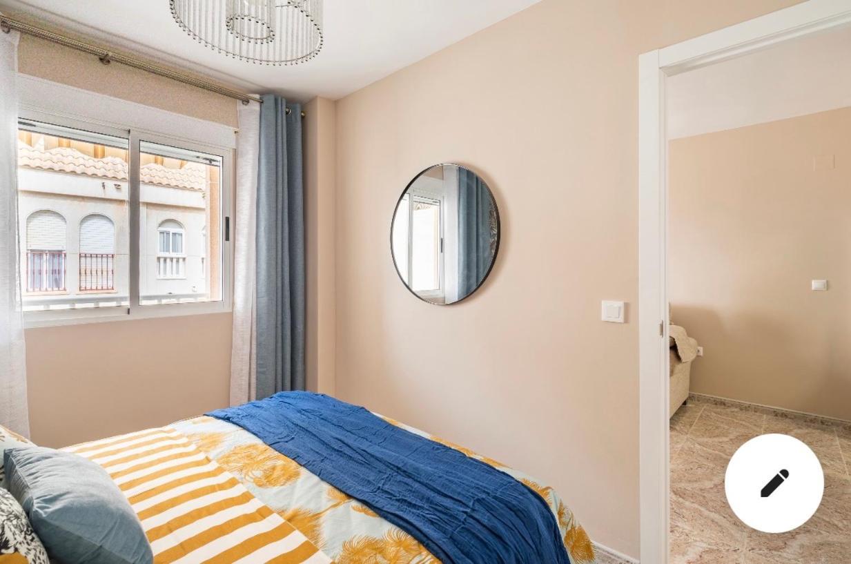 Апартаменты В 4 Мин От Пляжа Torrevieja Buitenkant foto